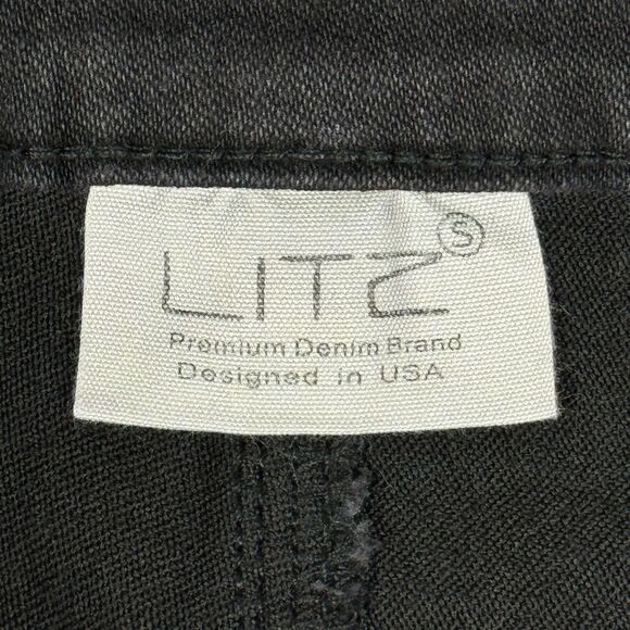 LITZ by UNIQ Black Floral Embroidered Denim Booty Shorts Juniors Sz Small NEW - Picture 6 of 6